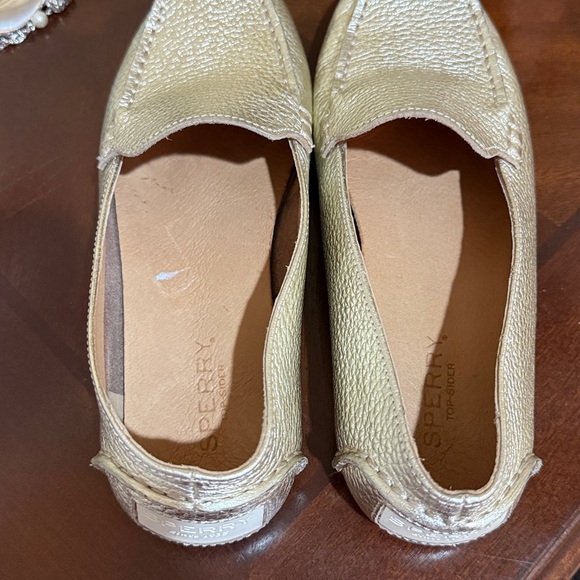 SPERRY BAY VIEW SLIP ON LEATHER LOAFER IN GOLD METALLIC WOMENS SIZE 7M - Picture 8 of 10